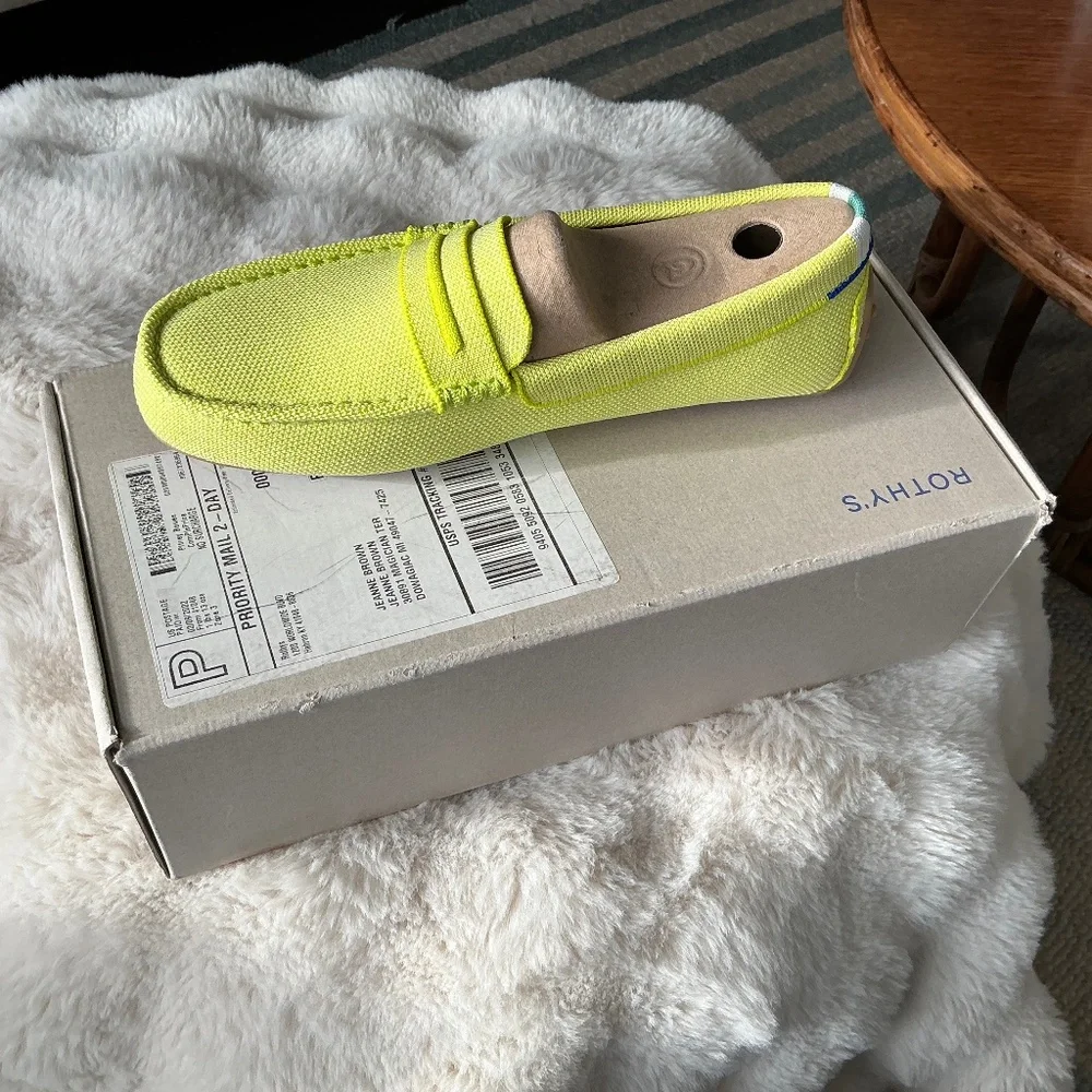 Rothy's The Driver Driving Loafer in Limon, size 8.5 NIB - Picture 3 of 5
